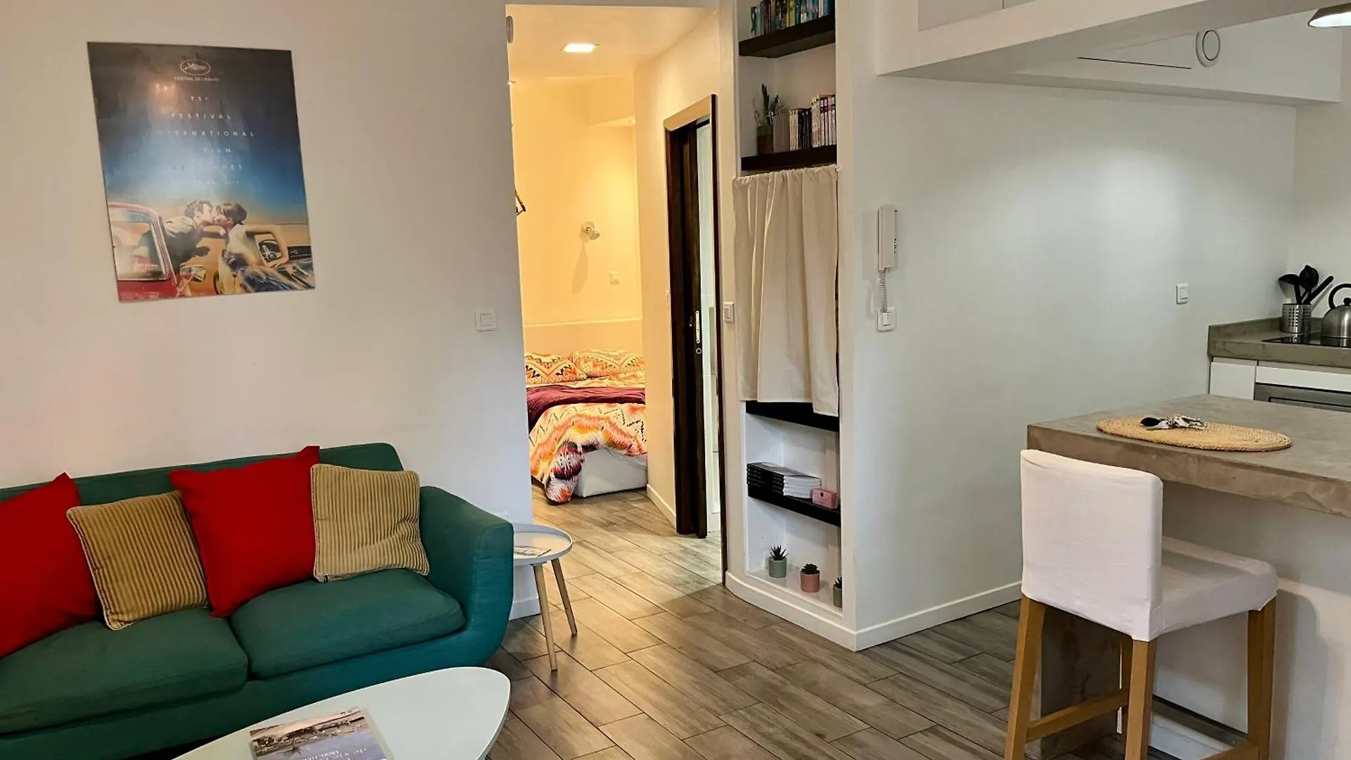 Appartement Le Suquet Proche Croisette Cannes Lägenhet